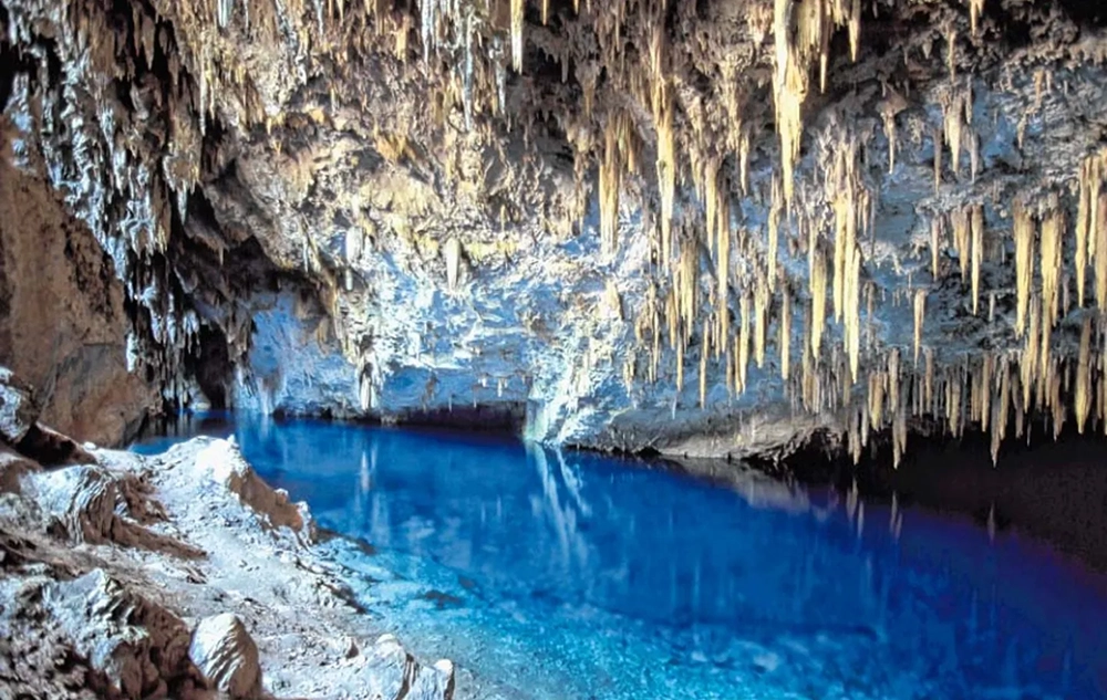 As 8 melhores grutas e cavernas do Brasil Gruta da Terra Ronca