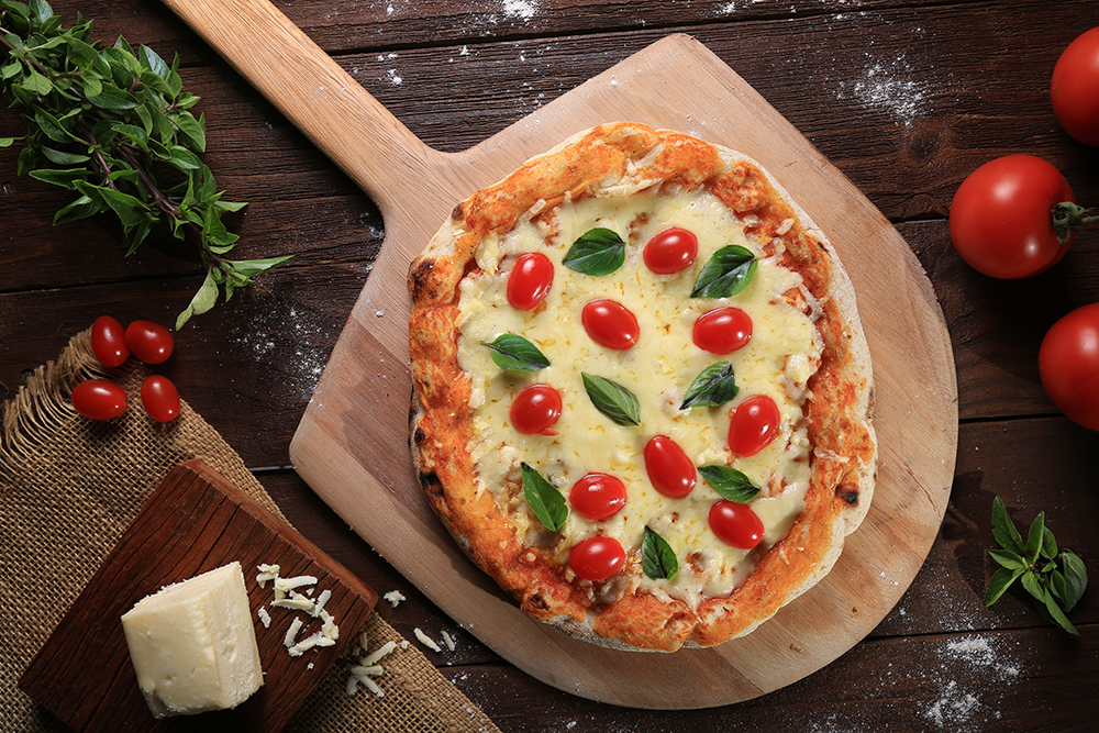 10 pratos locais imperdíveis para experimentar na itália pizza napoletana